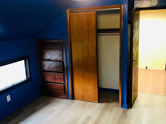3rd image of 1299 Kensington Ave Floor 2