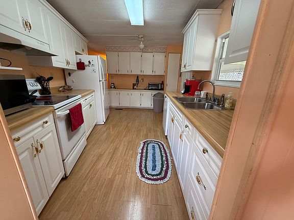 3rd image of 918 Reed Canal Rd #376