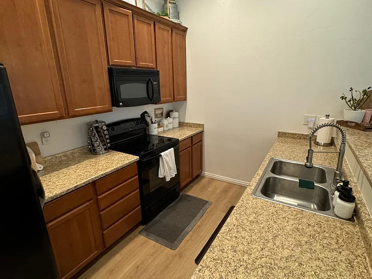 3056 W Desert Lily Dr — Photo 9