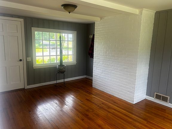 4th image of 936 Stony Hill Rd