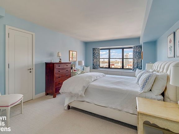 3rd image of 31 Jane St #15GH