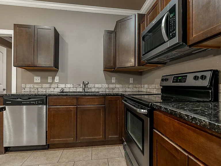 3064 Raven Ln — Photo 8
