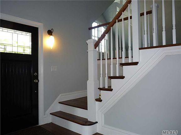 3rd image of 336 De Mott Ave