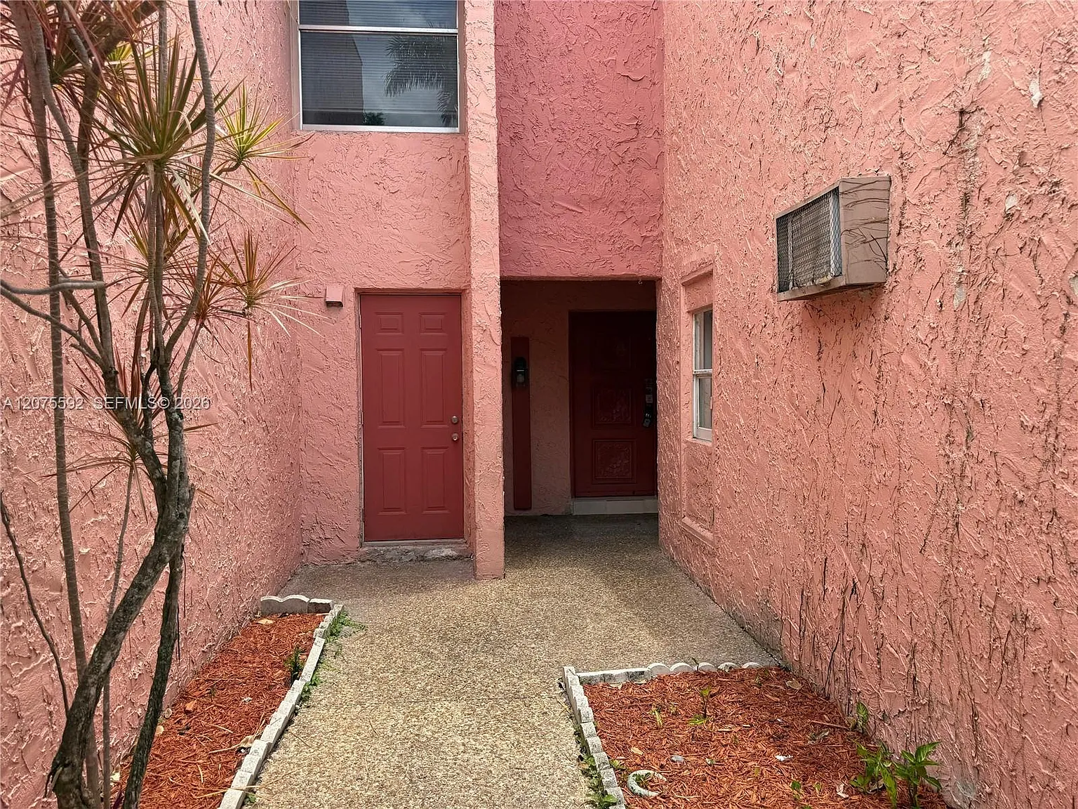 Wimbledon Townhouse I-10 — Photo 3