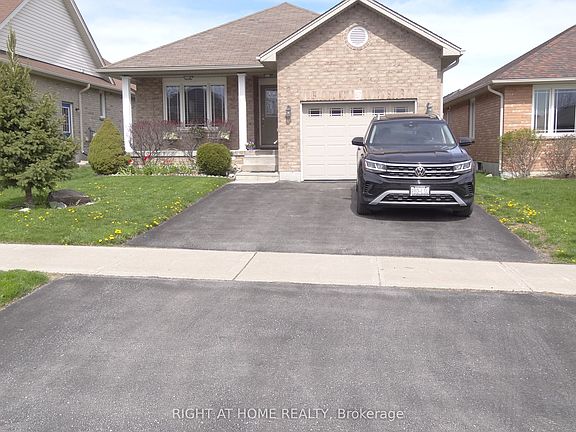 3rd image of 14 Matchett Cres