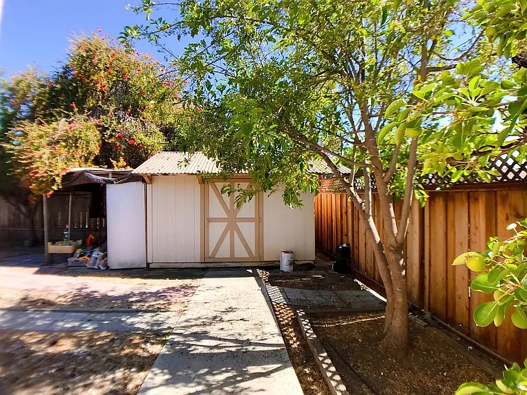 1050 Paintbrush Dr — Photo 18