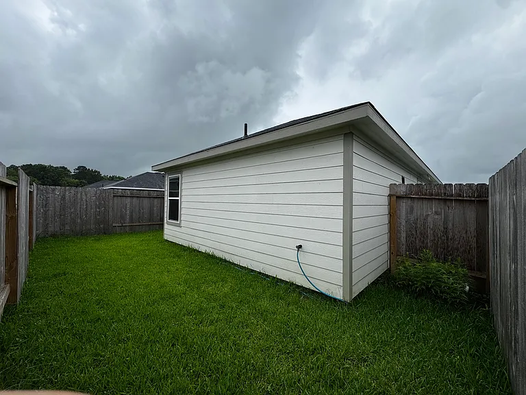 822 Stoney Point Ln — Photo 3