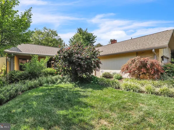 9525 Cape Anne Pl, Gaithersburg, MD 20886