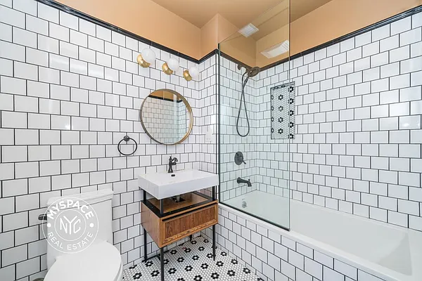 Rented by MySpaceNYC | media 6