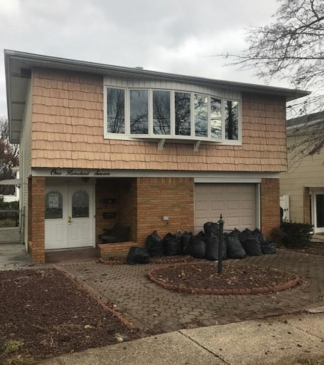1st image of 105 Emmet Ave
