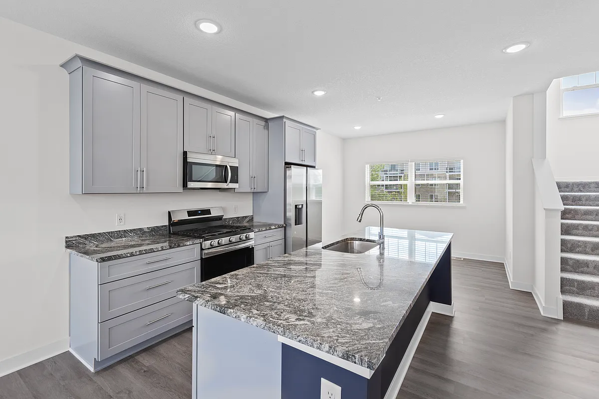 Building Photo - 3153 Clover Ridge Dr
