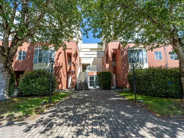 8333 Jones Rd #384, Richmond, BC V6Y 3W9