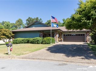 4 Carter Cir, Bella Vista, AR 72714