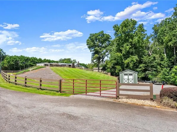 3173 Alenes Dr #3, Gainesville, GA 30506