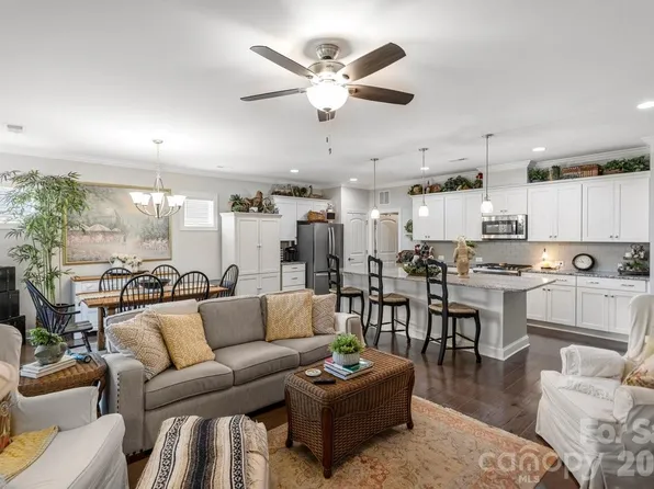 5125 Looking Glass Trl, Denver, NC 28037