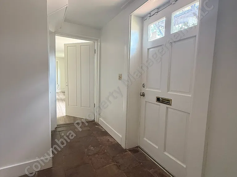 1620 Bull St — Photo 2