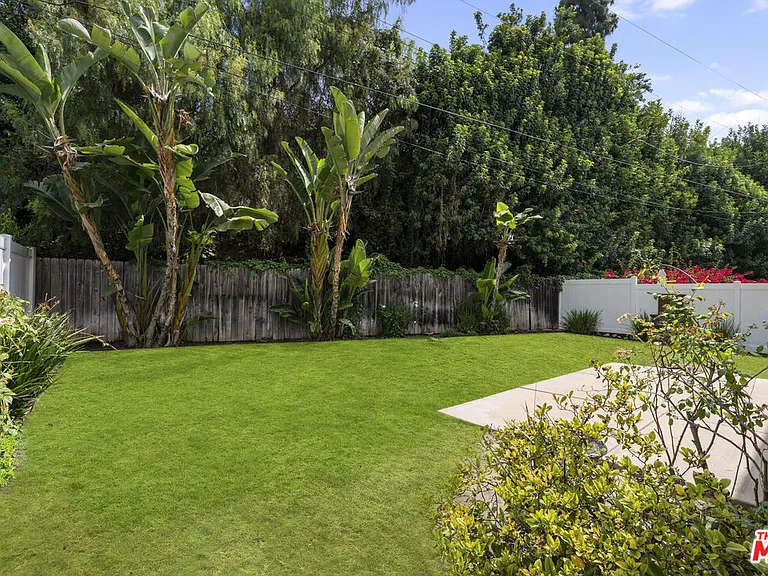 14321 Hortense St — Photo 47