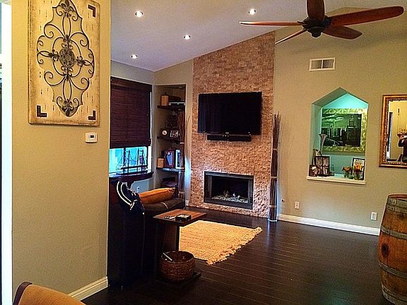 2nd image of 26005 Fox Run Ct