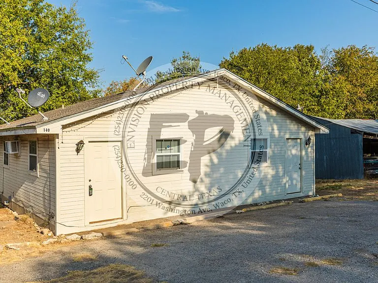 140 County Road 1604 — Photo 1