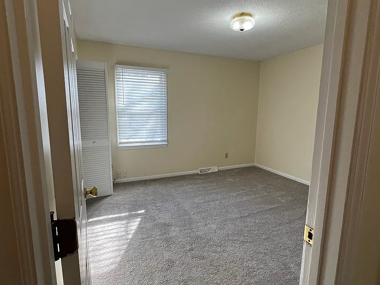 1270 Ebenezer Rd — Photo 9