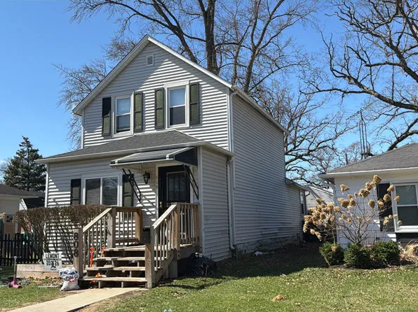 808 Singer Ave, Lemont, IL 60439