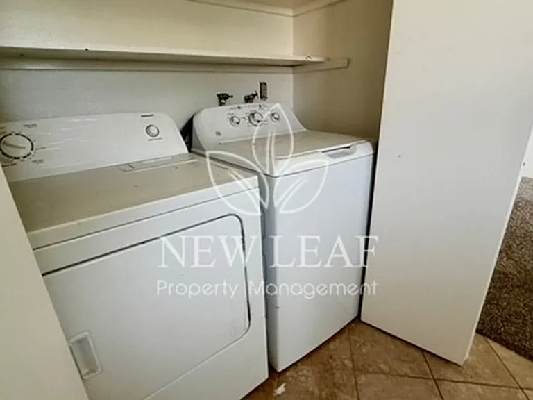 2714 W 9th St — Photo 13