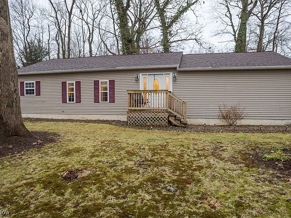 3rd image of 397 Wonder Lake Dr