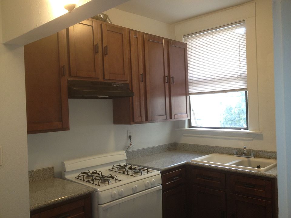 2nd image of 315 25th St