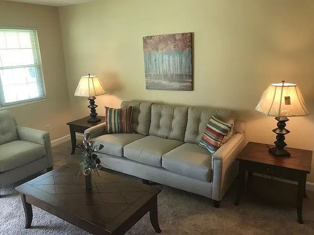 1 bed, 700 sqft, $800 — Photo 1