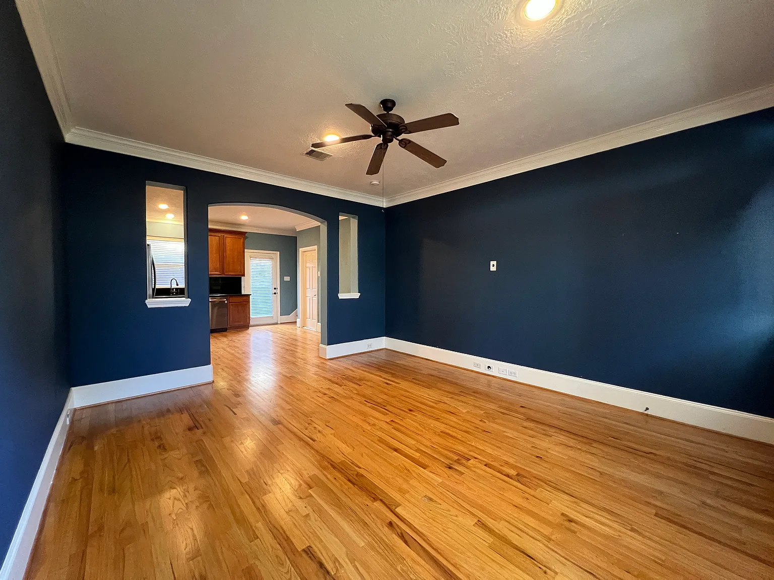 2 bed, 1312 sqft, $2,250 — Photo 2