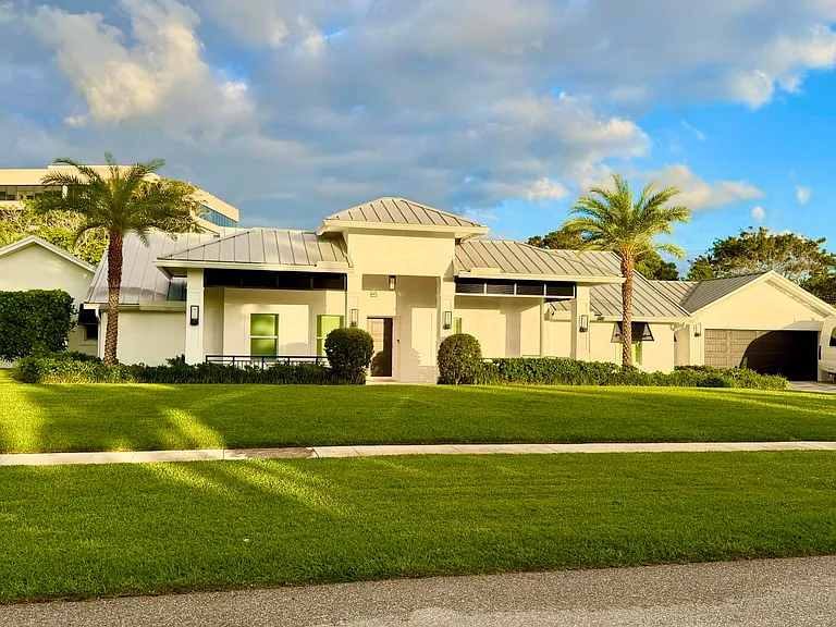 11863 Lake Shore Pl — Photo 3