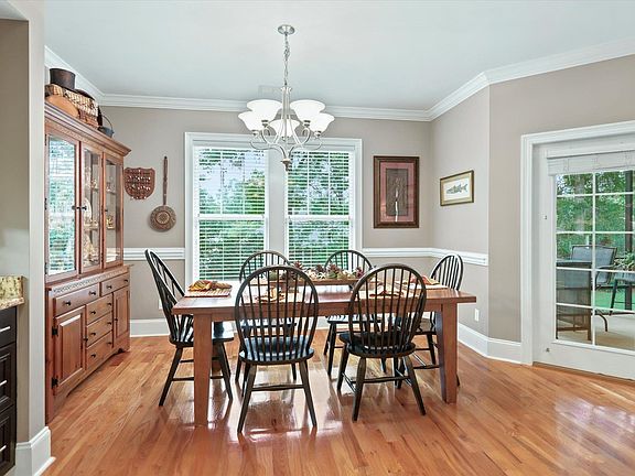 5th image of 4605 Forest Ridge Dr