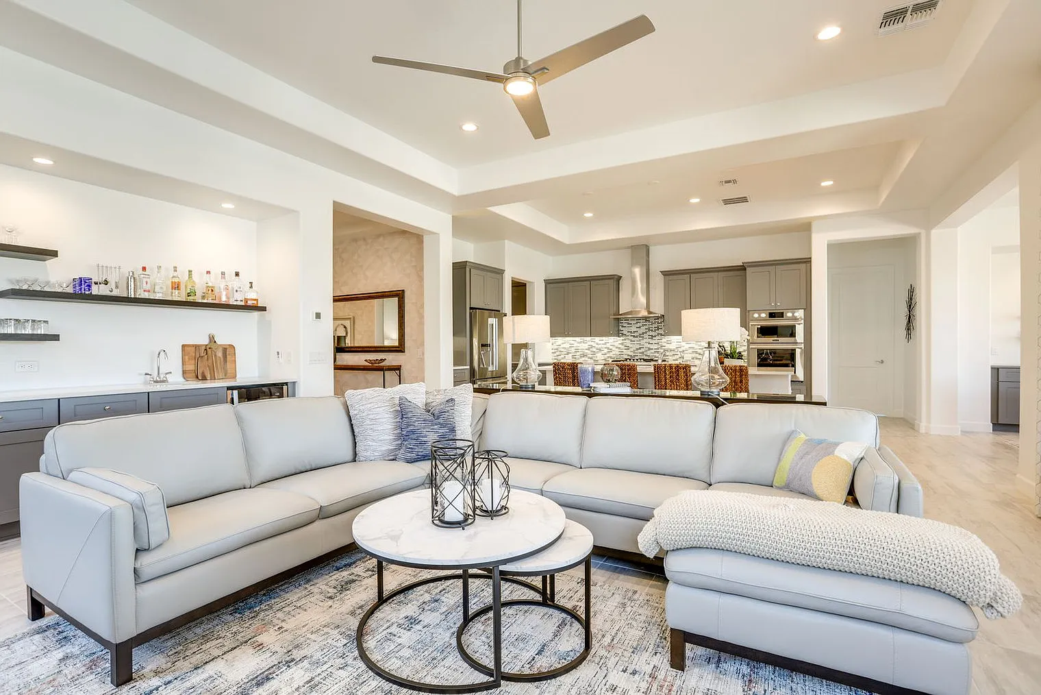 3 bed, 2.5 bath, 2690 sqft, $6,838 — Photo 2