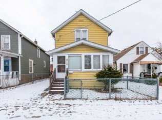 614 Walnut St, Waukegan, IL 60085