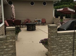 1912 William Dr, Crest Hill, IL 60403