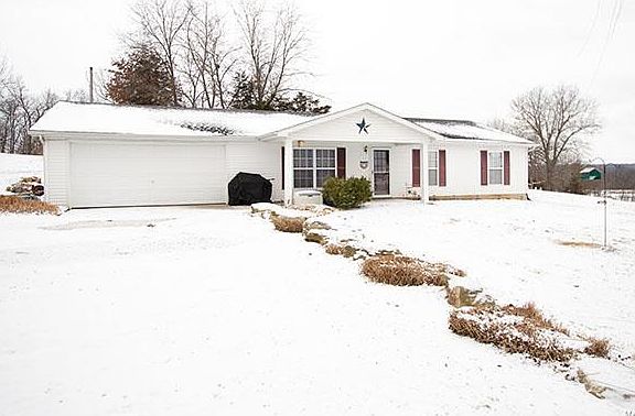 3rd image of 221 Marsha Ln