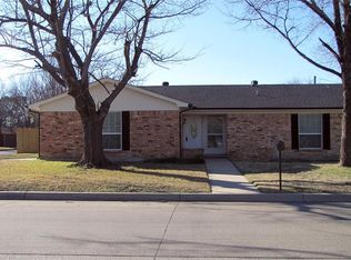 6118 Hartman Rd, Forest Hill, TX 76119