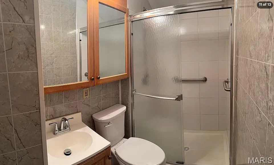 3 bed, 824 sqft, $1,200 — Photo 4