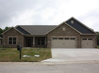 1618 Foxhaven Dr, Kokomo, IN 46902