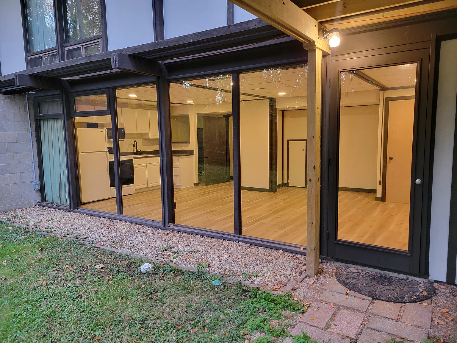 3219 Lorraine Ave — Photo 3