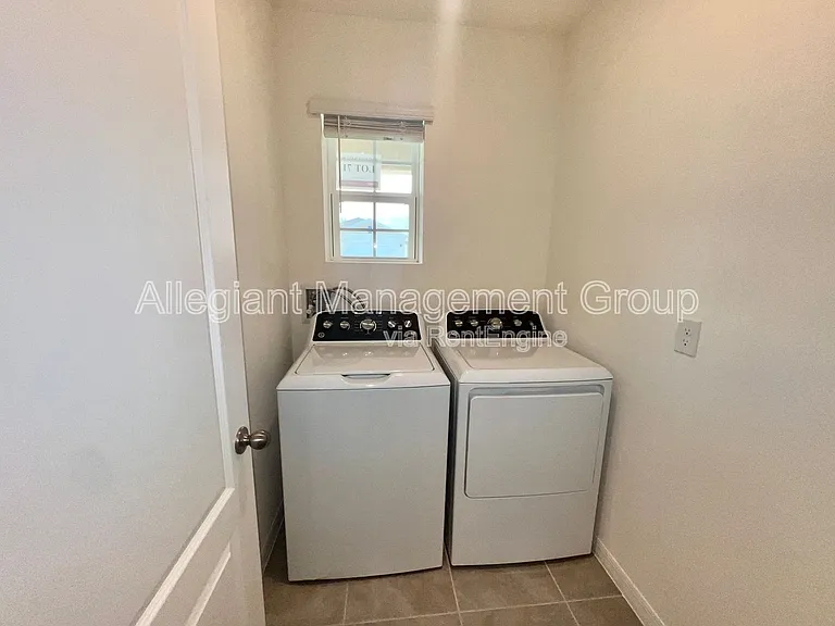 7086 Cattle Egret Dr — Photo 15