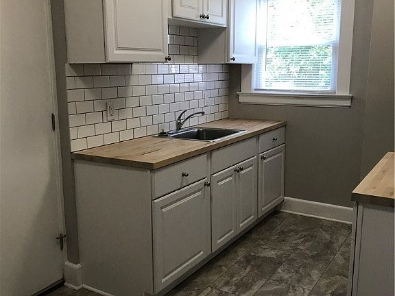 3rd image of 1968 W 57th St #4