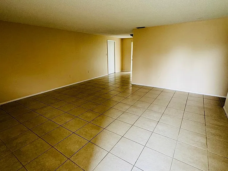 3022 Pinetree St — Photo 11