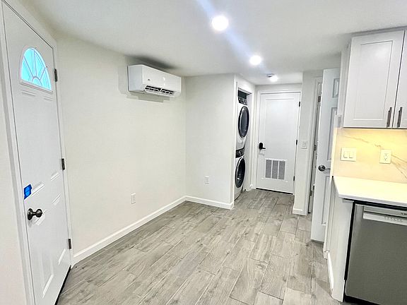 3rd image of 38 51st St #1