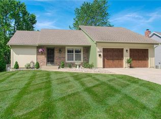 1909 SW New Orleans Ave, Lees Summit, MO 64081