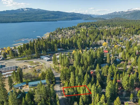 697 N Samson Trl, McCall, ID 83638