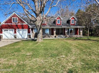 120 42nd St SW, Watertown, SD 57201