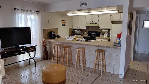 111 E Gardenia St #301 Photo 1
