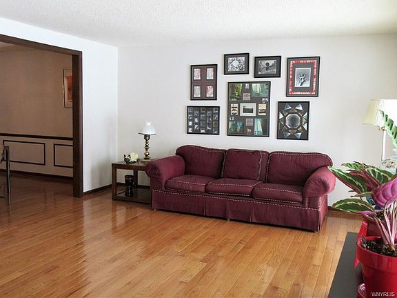 5th image of 68 Woodshire N