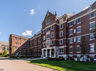 1103 Rio Vista Dr #1103, Mahwah, NJ 07430